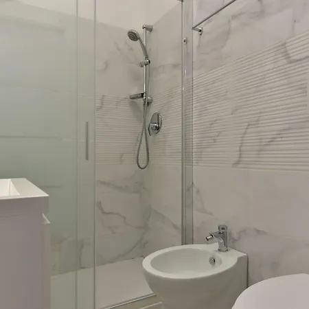 Terminal House מלון