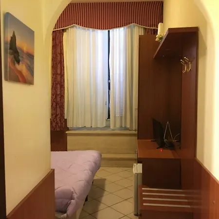 Terminal House Hotel 2*